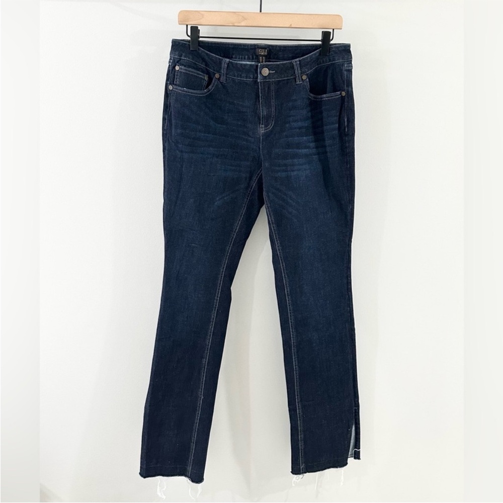 NWOT G.I.L.I. Dark Wash Split Hem Jeans
